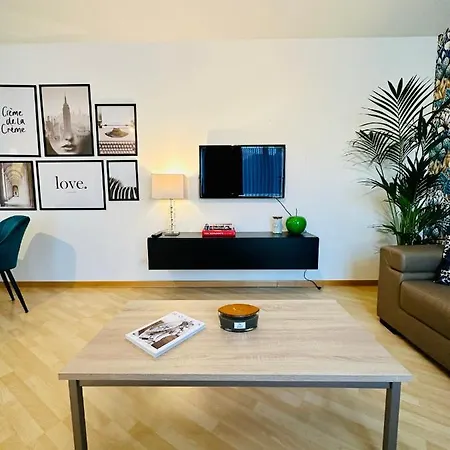 Urbanstay Suites Apartment In Charming Sablon Brussels Exterior photo